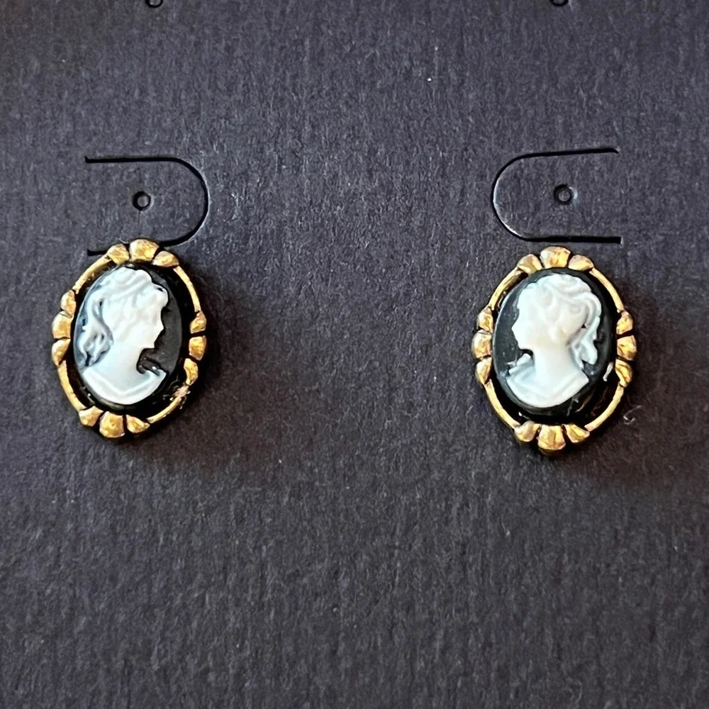 Elegant Gold and Black Cameo Earrings